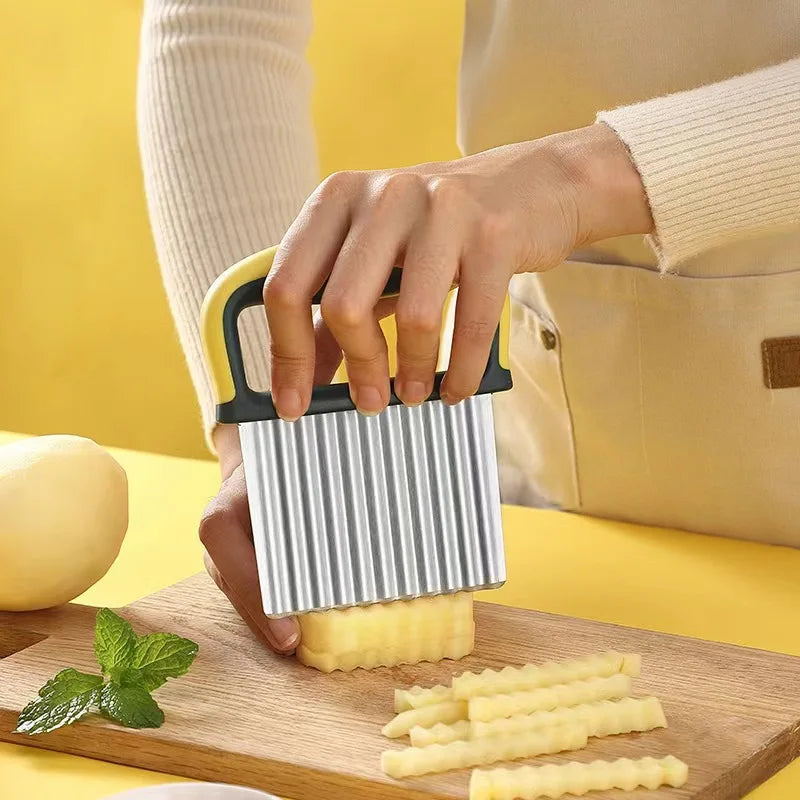 Late-Model Corrugated Potato and Vegetable Slicer with Wavy Blade